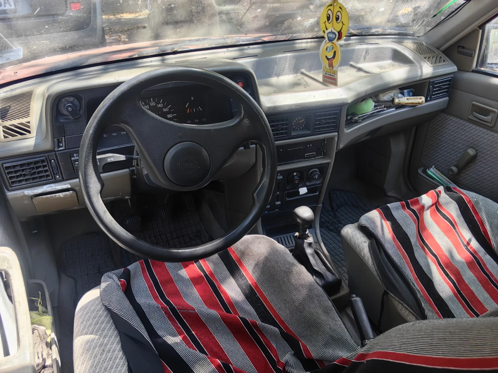 Opel Kadett, снимка 4 - Автомобили и джипове - 55663104
