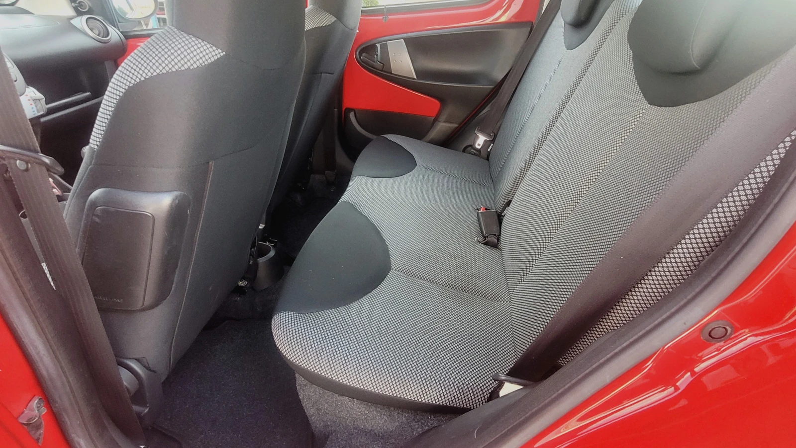 Toyota Aygo 70хкм-Пълна история-Германия-Топ, снимка 6 - Автомобили и джипове - 55774198