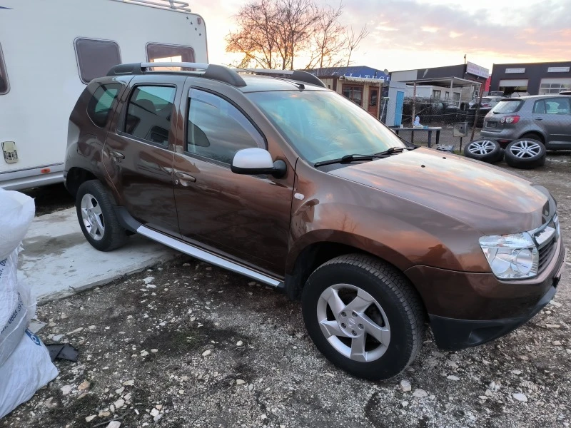 Dacia Duster 1.5dci, снимка 7 - Автомобили и джипове - 44641872