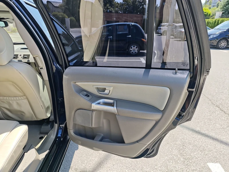Volvo Xc90 V8 LPG, снимка 6 - Автомобили и джипове - 51962075