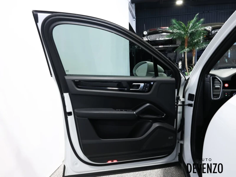 Porsche Cayenne E Hybrid Coupe AWD Performance Package Sport Exhau, снимка 11 - Автомобили и джипове - 52929559