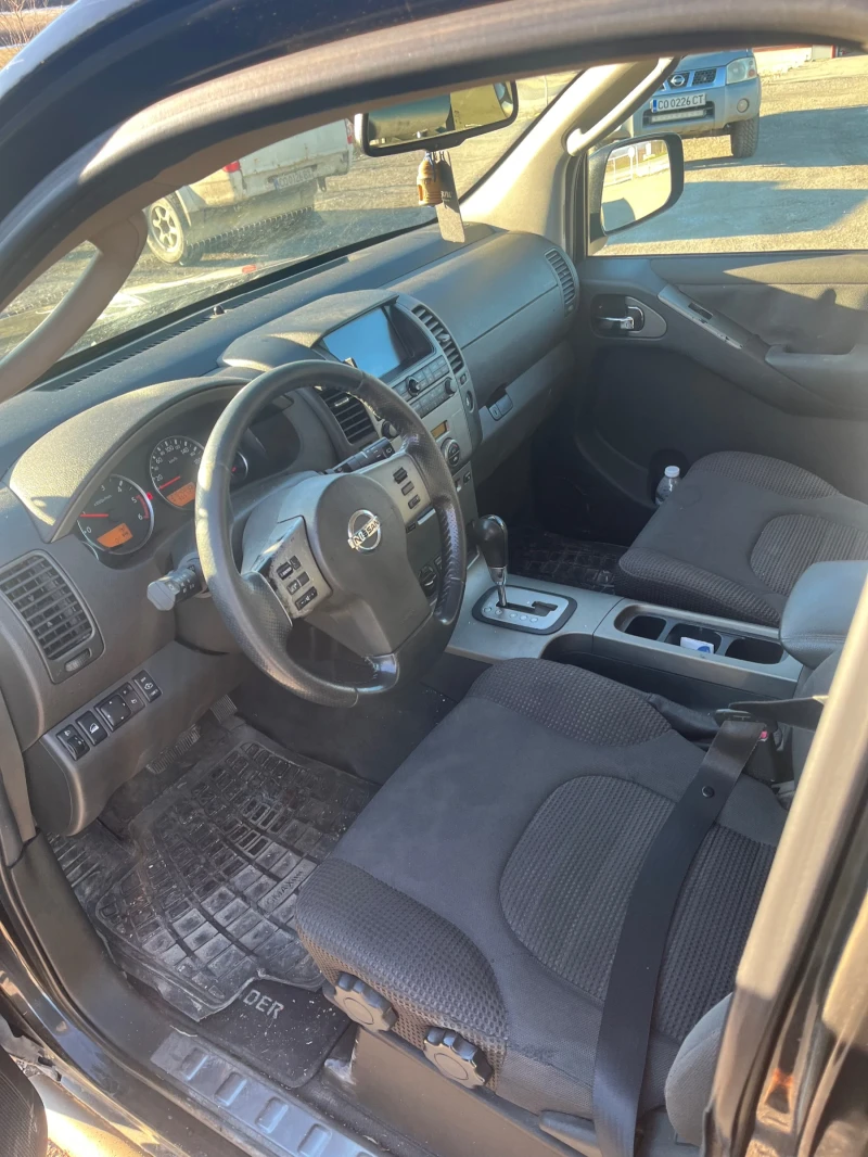 Nissan Pathfinder, снимка 9 - Автомобили и джипове - 52942653