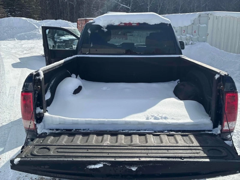 Dodge RAM 1500 * ST * CARFAX * БЕЗ ПЪРВОНАЧАЛНА ВНОСКА, снимка 12 - Автомобили и джипове - 53245240
