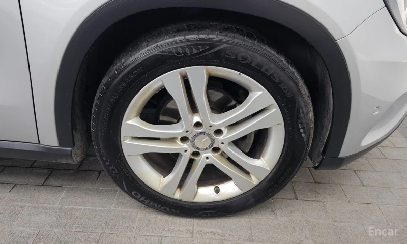 Mercedes-Benz GLA 200, снимка 5 - Автомобили и джипове - 53450851