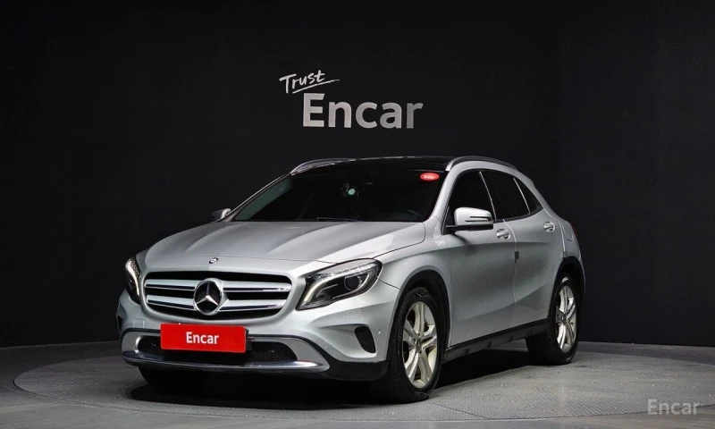 Mercedes-Benz GLA 200
