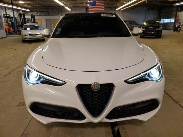 Alfa Romeo Stelvio, снимка 5 - Автомобили и джипове - 48718434