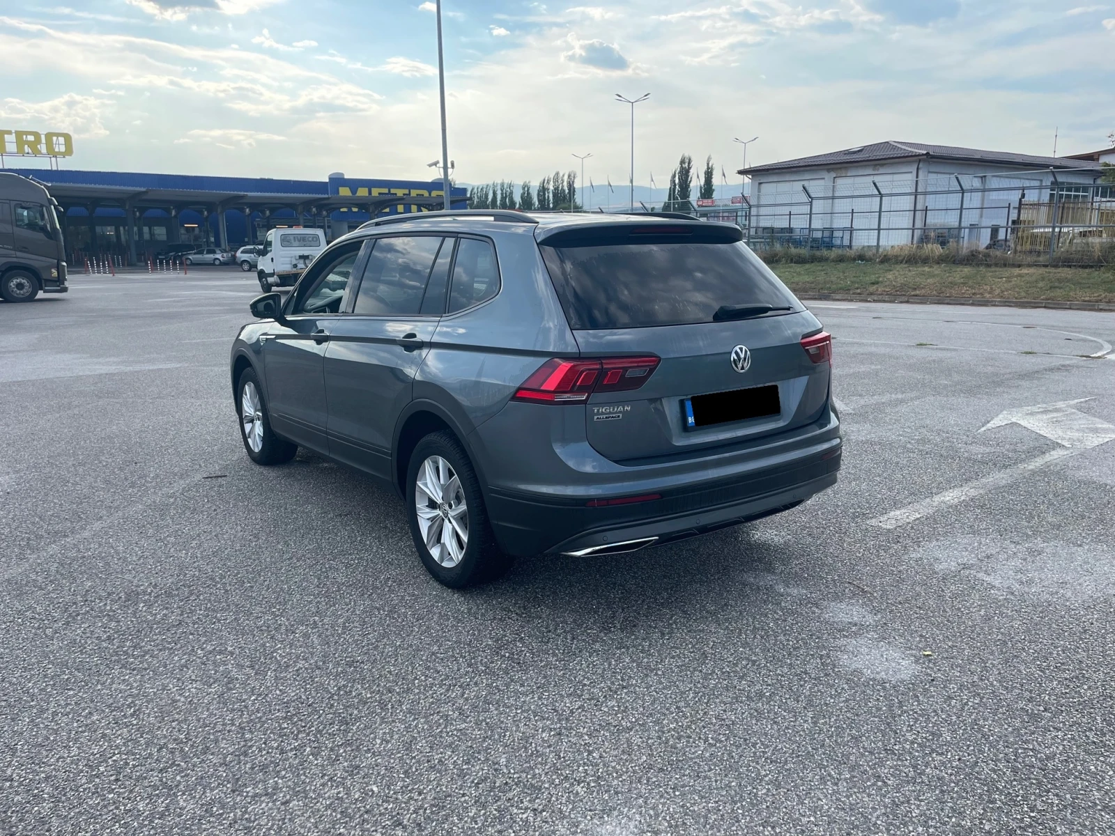 VW Tiguan  7 места / 150 к.с. - изображение 5