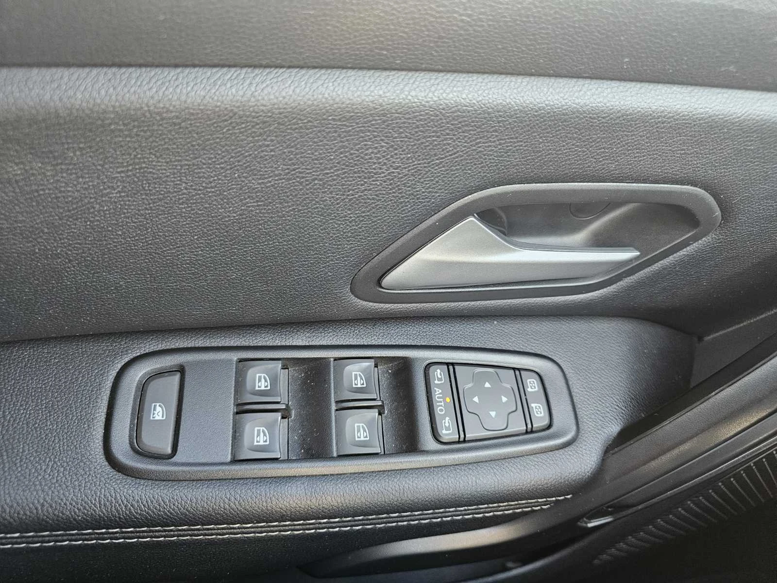 Dacia Duster 1.0 TCe 90 Stop&Start LPG | Mobile.bg   11