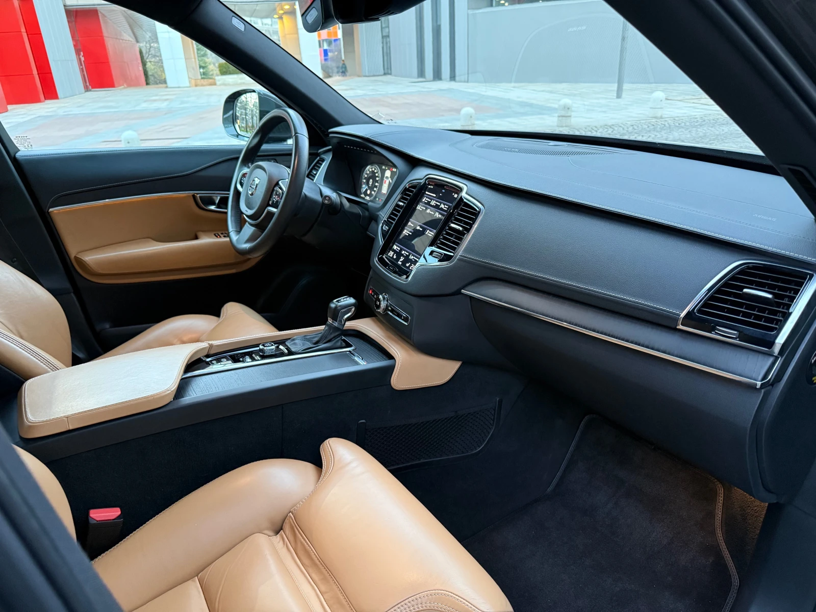 Volvo Xc90 T5 Incription, PANO, 360* , H&K, Nappa, 7места, LE - изображение 6