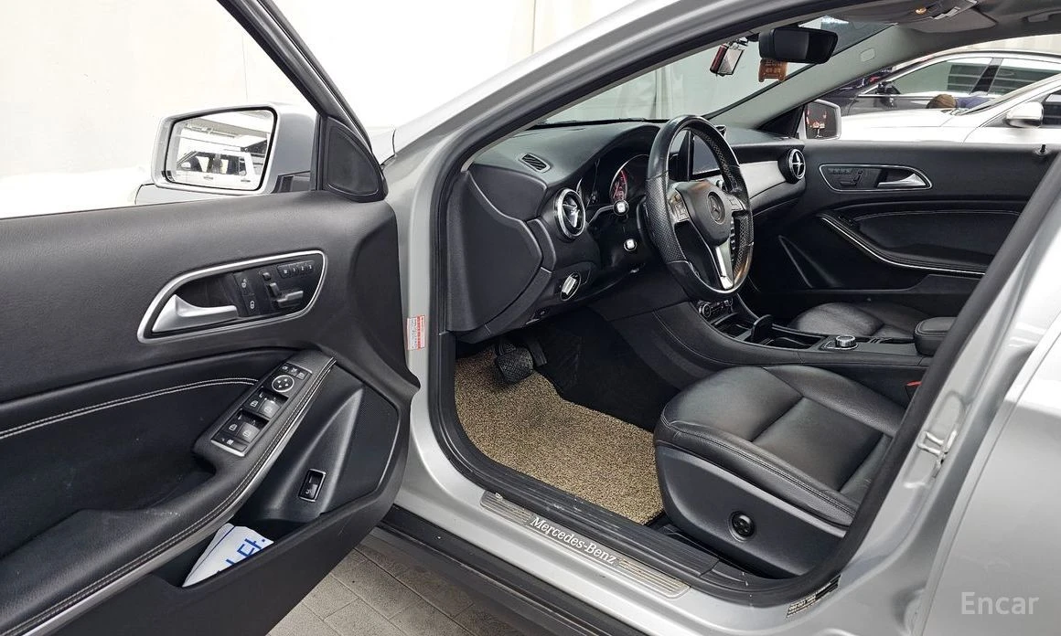 Mercedes-Benz GLA 200  - изображение 9