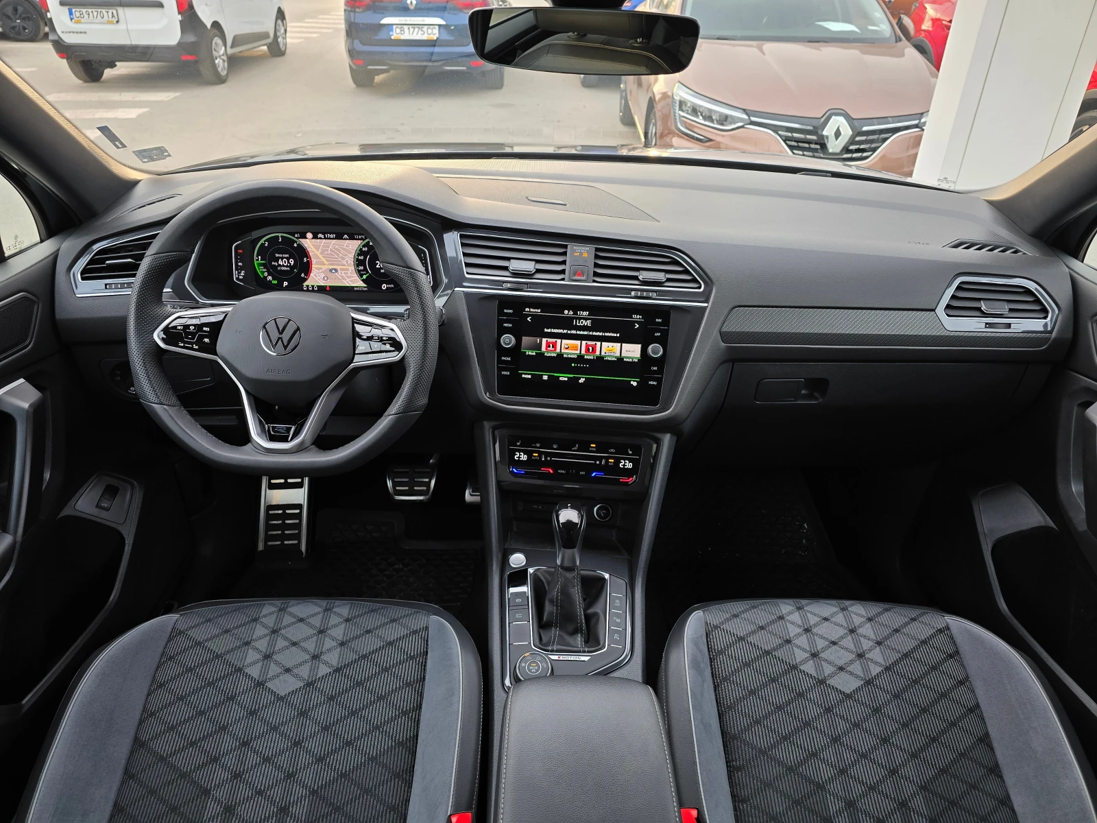 VW Tiguan 2.0 TDI/R-LINE/ALLSPACE - изображение 9