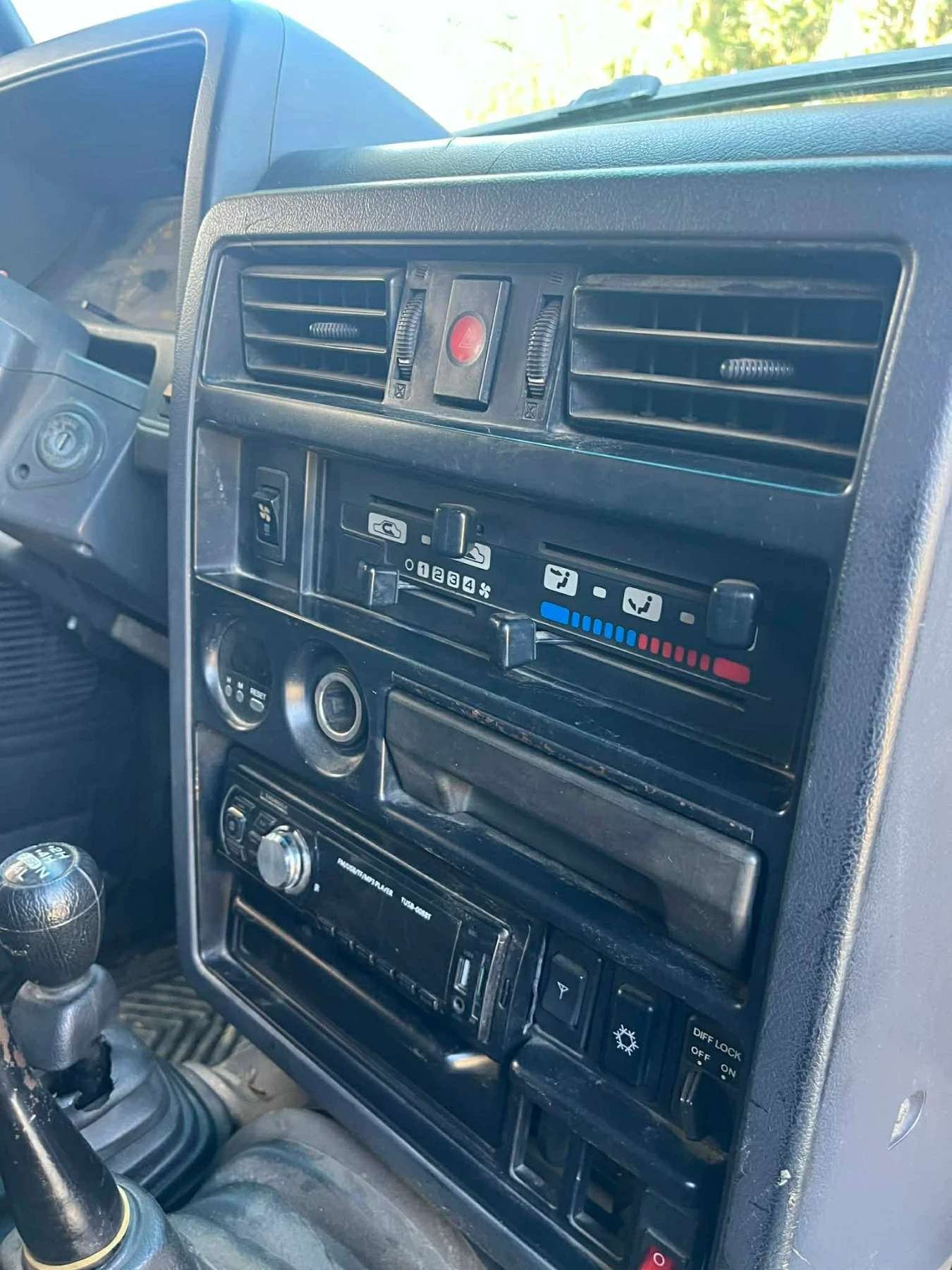 Nissan Patrol, снимка 13 - Автомобили и джипове - 54209375