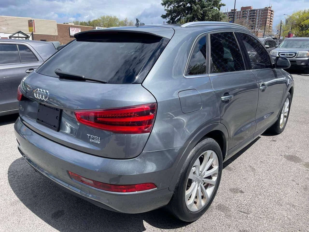 Audi Q3 * quattro Prestige * CARFAX * ���� �� �� | Mobile.bg � ����������� 12