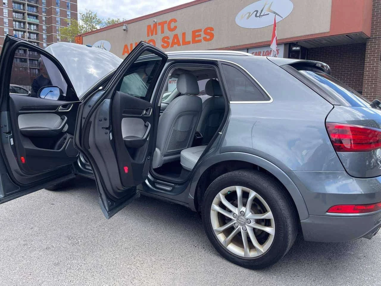 Audi Q3 * quattro Prestige * CARFAX * ���� �� �� | Mobile.bg � ����������� 8