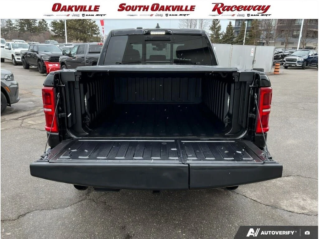 Dodge RAM 1500 Limited Crew Cab 4WD, снимка 9 - Автомобили и джипове - 54611558