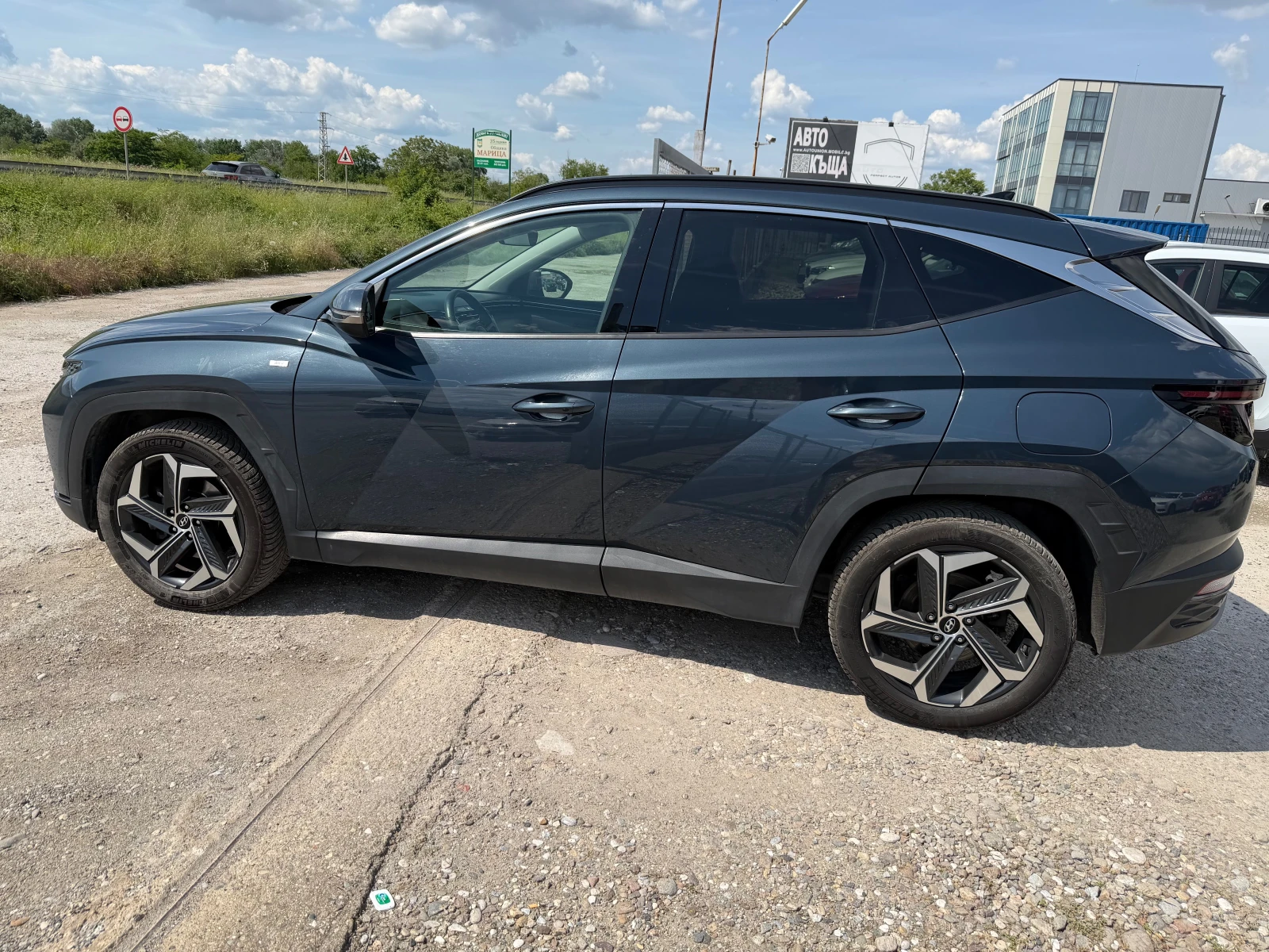 Hyundai Tucson 1.6 CRDI, снимка 8 - Автомобили и джипове - 54668938