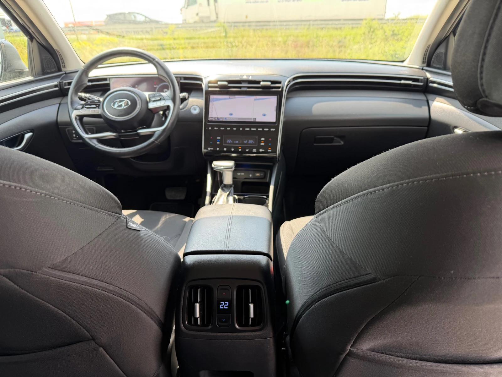 Hyundai Tucson 1.6 CRDI, снимка 16 - Автомобили и джипове - 54668938