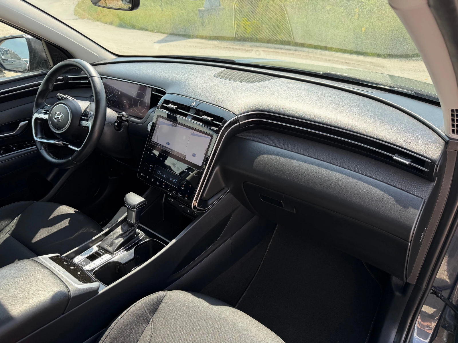 Hyundai Tucson 1.6 CRDI, снимка 13 - Автомобили и джипове - 54668938