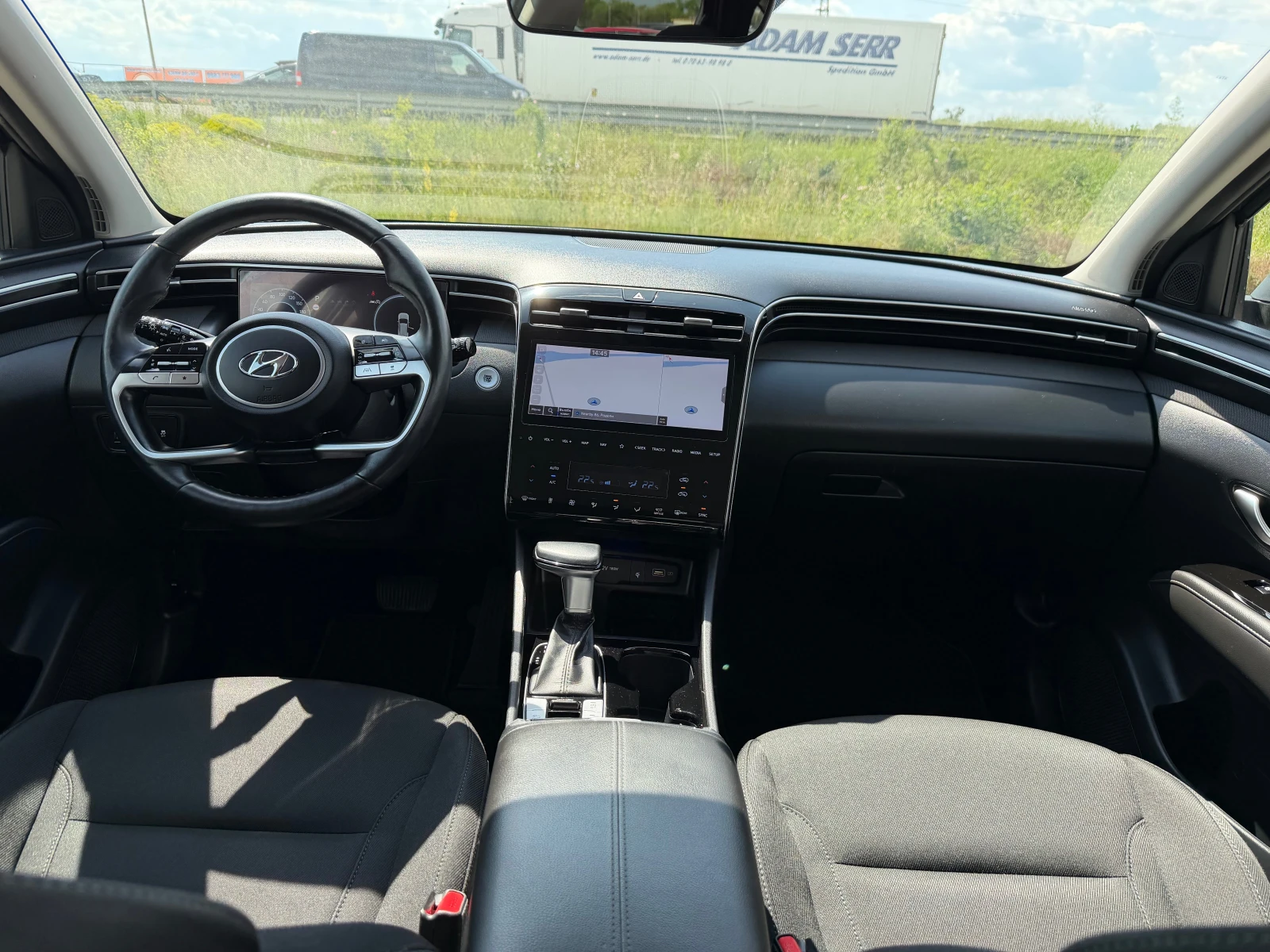 Hyundai Tucson 1.6 CRDI, снимка 15 - Автомобили и джипове - 54668938