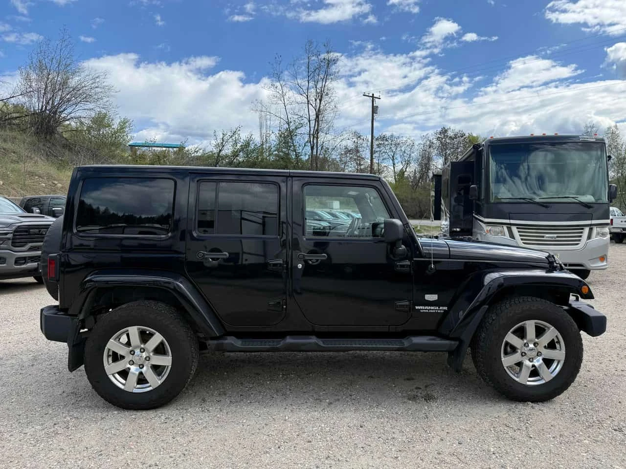 Jeep Wrangler * 70th Anniversary* АВТОКРЕДИТ БЕЗ ПЪРВОНАЧАЛНА* , снимка 3 - Автомобили и джипове - 54760393