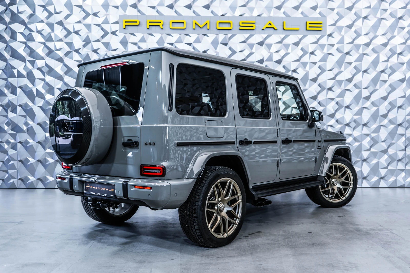 Mercedes-Benz G 63 AMG Carbon Exterior* Burmester* 360, снимка 4 - Автомобили и джипове - 54941274