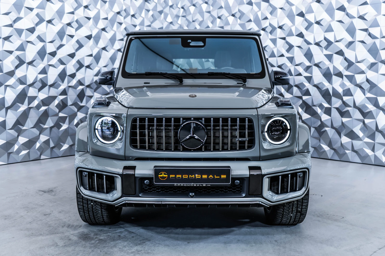 Mercedes-Benz G 63 AMG Carbon Exterior* Burmester* 360, снимка 2 - Автомобили и джипове - 54941274