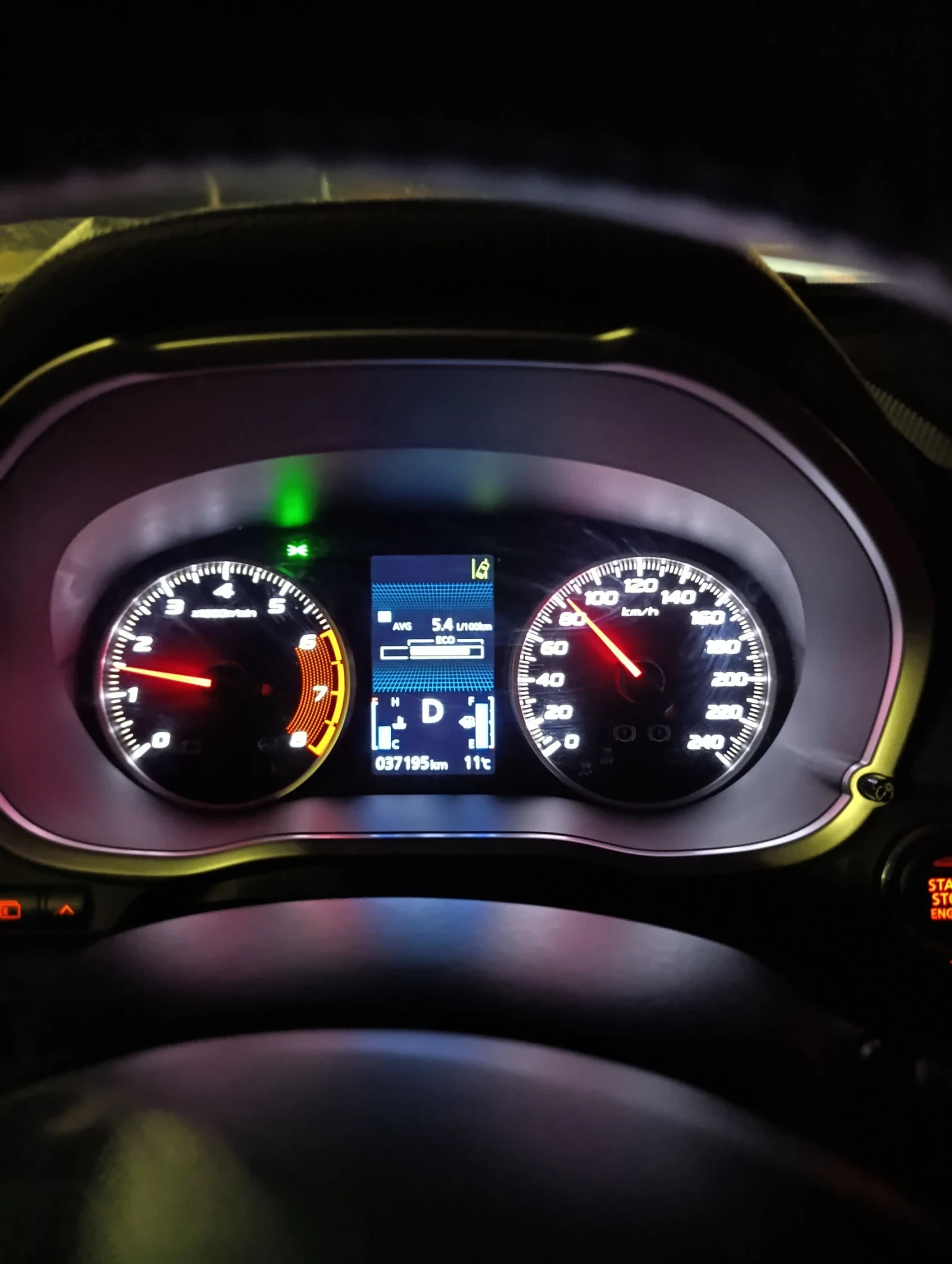 Mitsubishi Eclipse Cross 1.5 T-Mivec 1499 см3 163 к.с., снимка 6 - Автомобили и джипове - 55017111