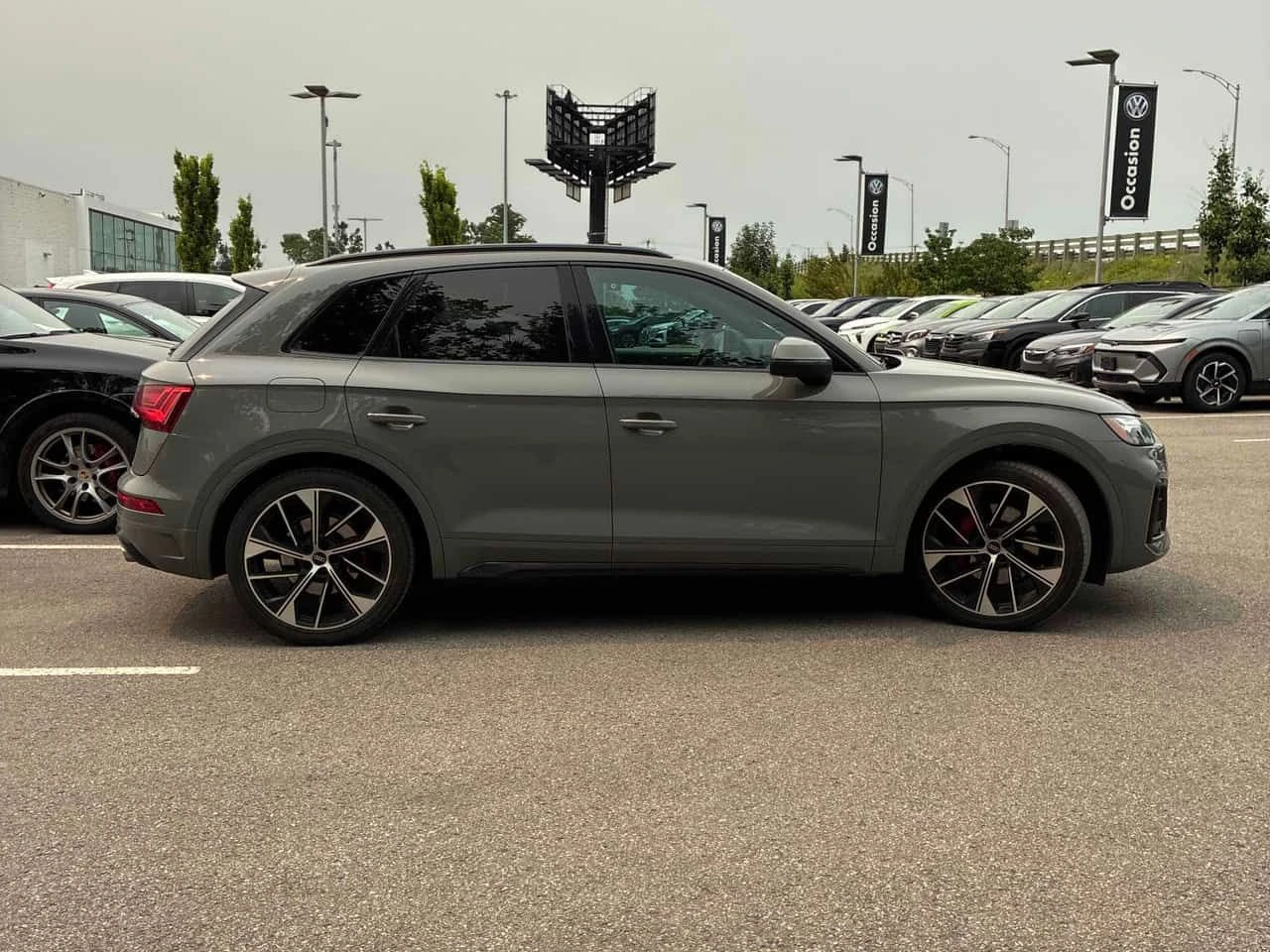 Audi SQ5 * Technik * CARFAX * ОПЦИЯ ЗА ФИНАНСИРАНЕ, снимка 3 - Автомобили и джипове - 55285371