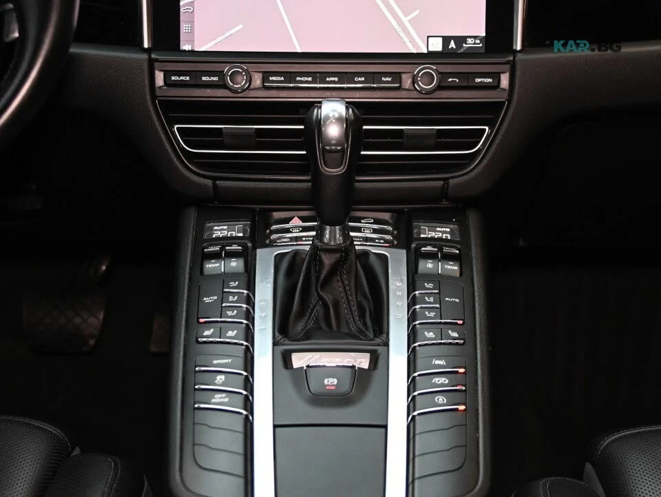 Porsche Macan * SE PACKAGE * Автокредит * (Цена до България), снимка 17 - Автомобили и джипове - 55302884