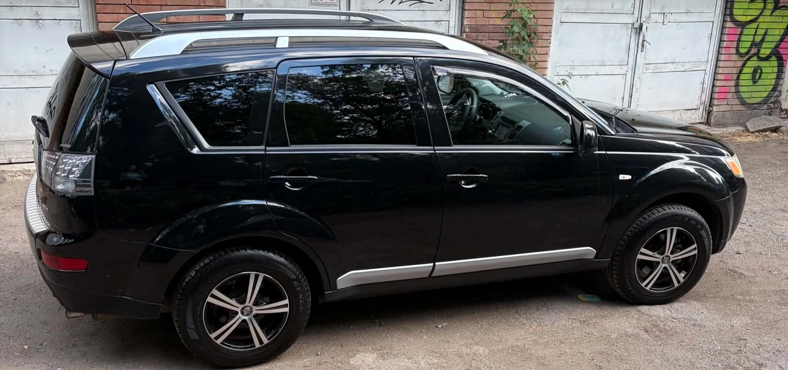 Mitsubishi Outlander, снимка 4 - Автомобили и джипове - 55942081