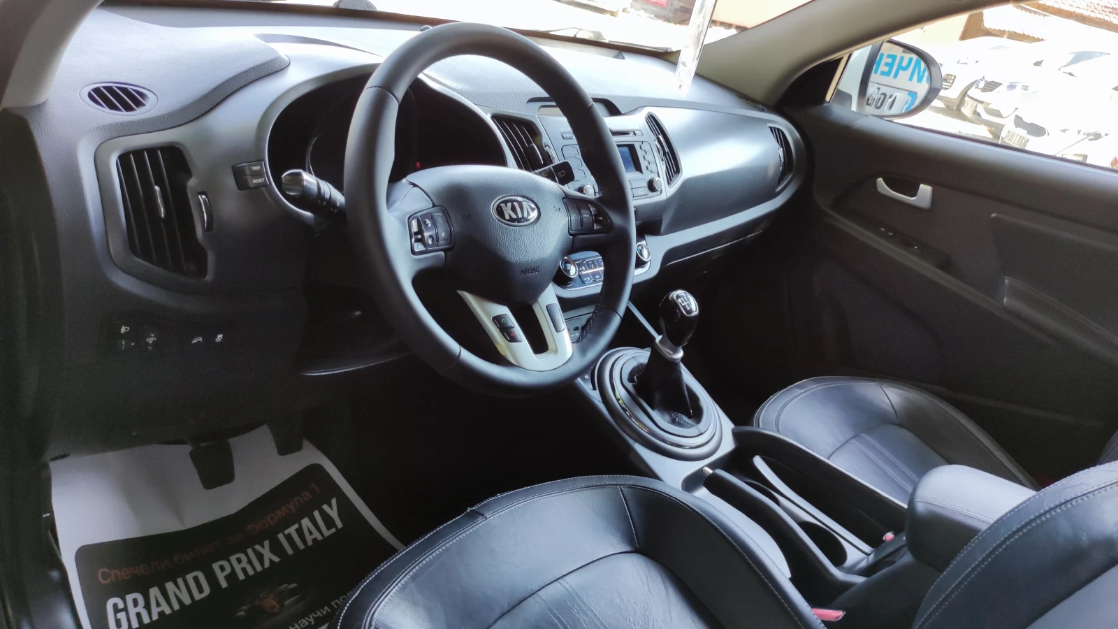 Kia Sportage 1.7 CRDI Facelift кожен салон, снимка 3 - Автомобили и джипове - 56017771