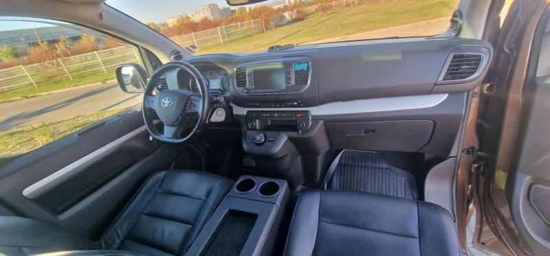 Toyota Proace VIP+ , снимка 11 - Бусове и автобуси - 52599606
