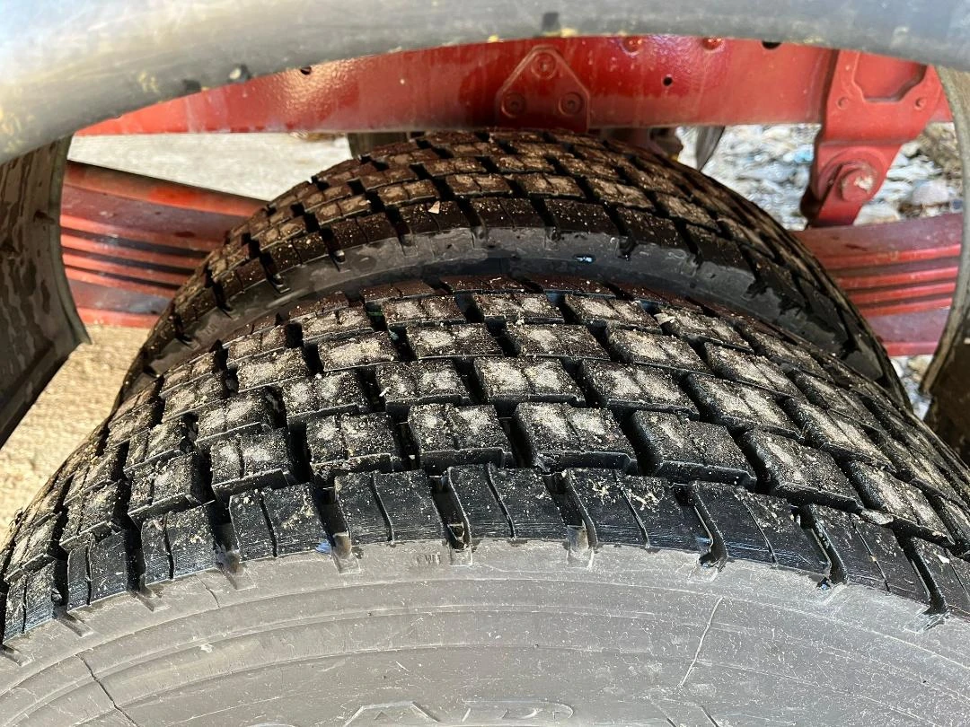 Iveco Eurocargo 120Е18 ОТЛИЧЕН ТРИСТРАНЕН САМОСВАЛ С КРАН, снимка 12 - Камиони - 54284797