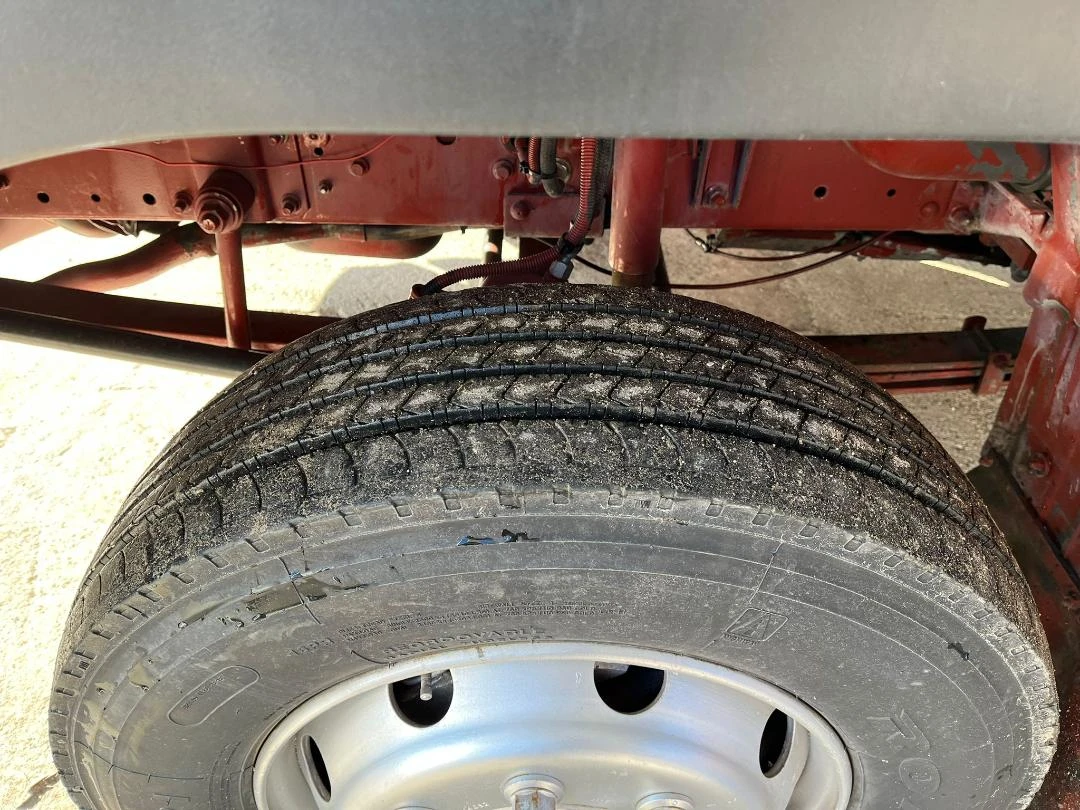 Iveco Eurocargo 120Е18 ОТЛИЧЕН ТРИСТРАНЕН САМОСВАЛ С КРАН, снимка 10 - Камиони - 54284797