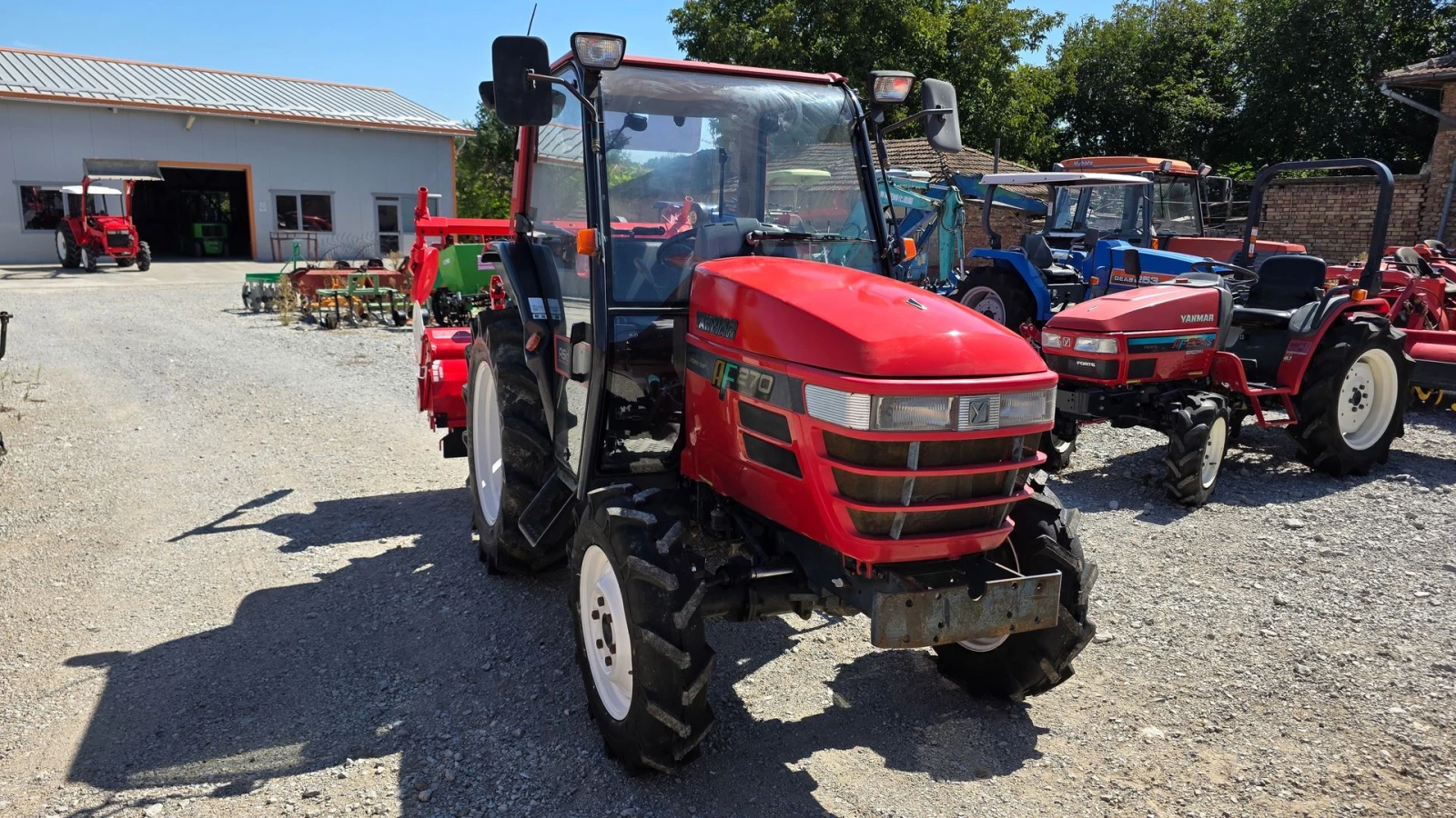 Трактор Yanmar AF270 с кабина, 4х4, 27 кс., АграБГ Джолев, снимка 7 - Селскостопанска техника - 5224426