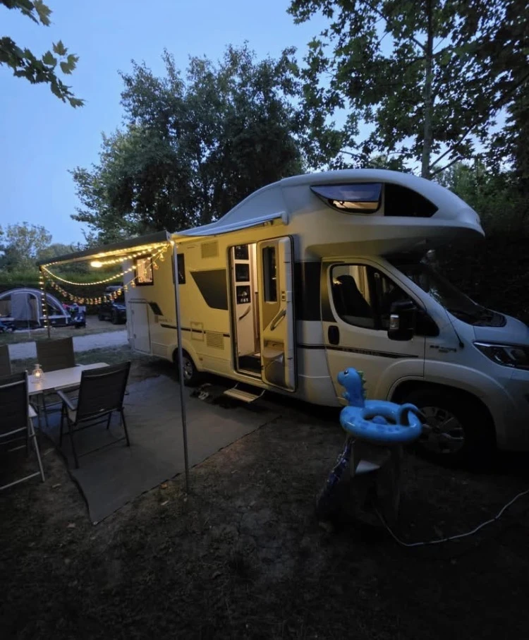 Кемпер Adria Coral Fiat 