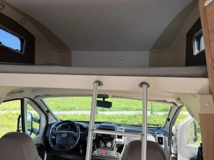 Кемпер Adria Coral Fiat , снимка 12 - Каравани и кемпери - 56007633