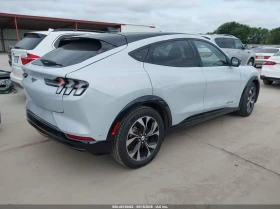 Ford Mustang Mach-E Premium, снимка 4