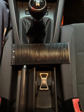 VW Golf 1.6 Comfortline - 3600 € / 7040.99 лв. - 46617248 12