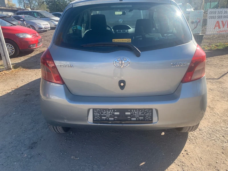 Toyota Yaris 1.3i ВНОС ИТАЛИЯ, снимка 3 - Автомобили и джипове - 45255790