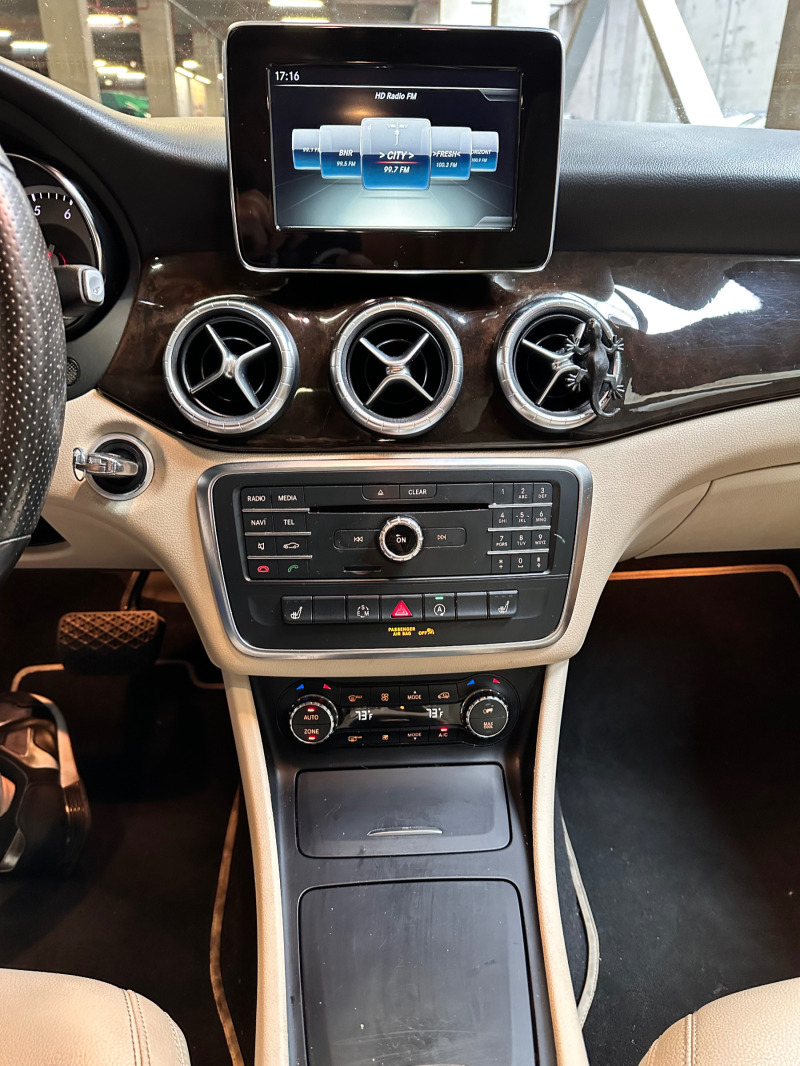 Mercedes-Benz CLA 250, снимка 11 - Автомобили и джипове - 45920495