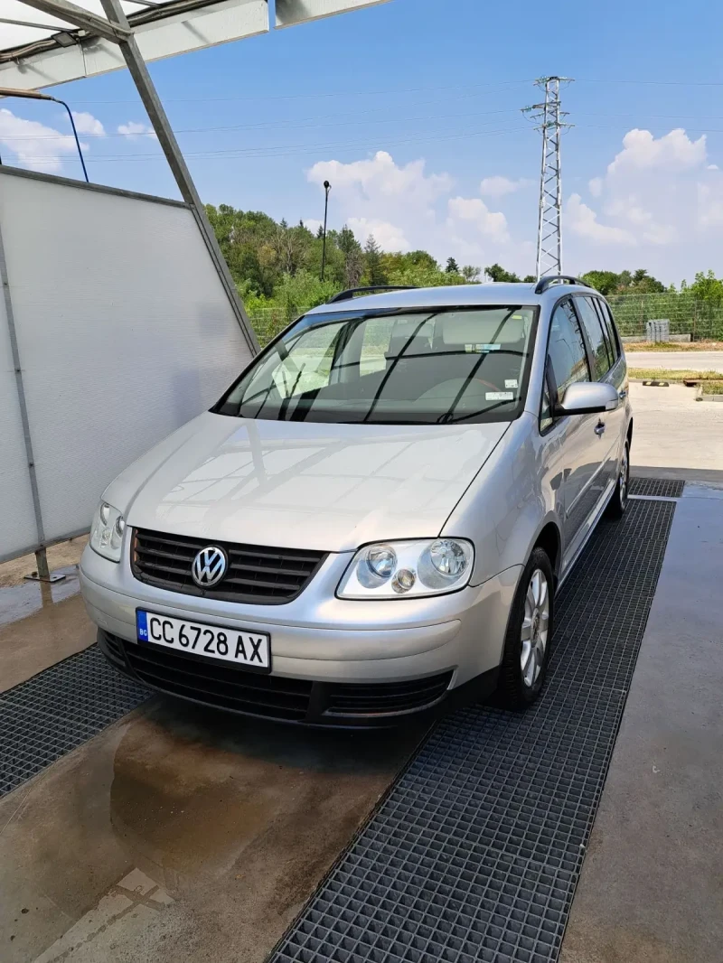 VW Touran, снимка 17 - Автомобили и джипове - 47352740