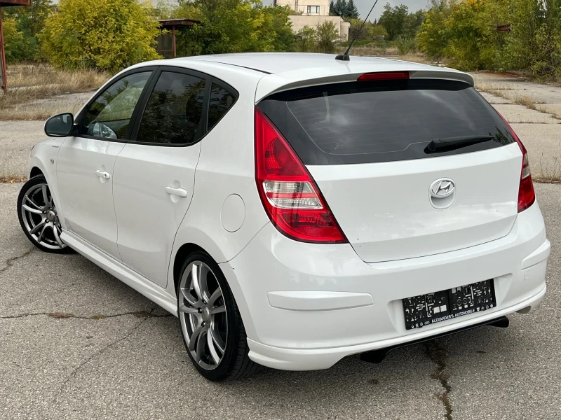 Hyundai I30 1.4i, снимка 7 - Автомобили и джипове - 47463333