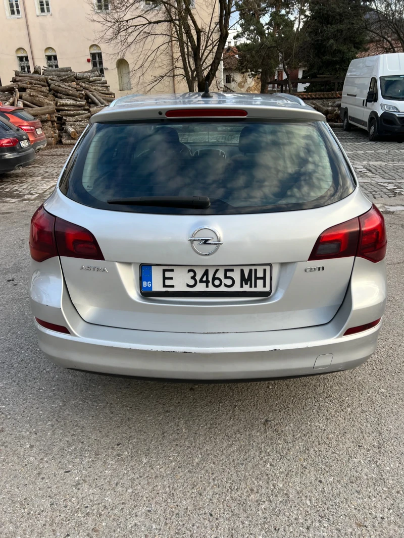 Opel Astra 1.7, снимка 8 - Автомобили и джипове - 48442578