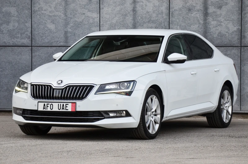 Skoda Superb 2.0 TDI 150 PS, снимка 1 - Автомобили и джипове - 49491596