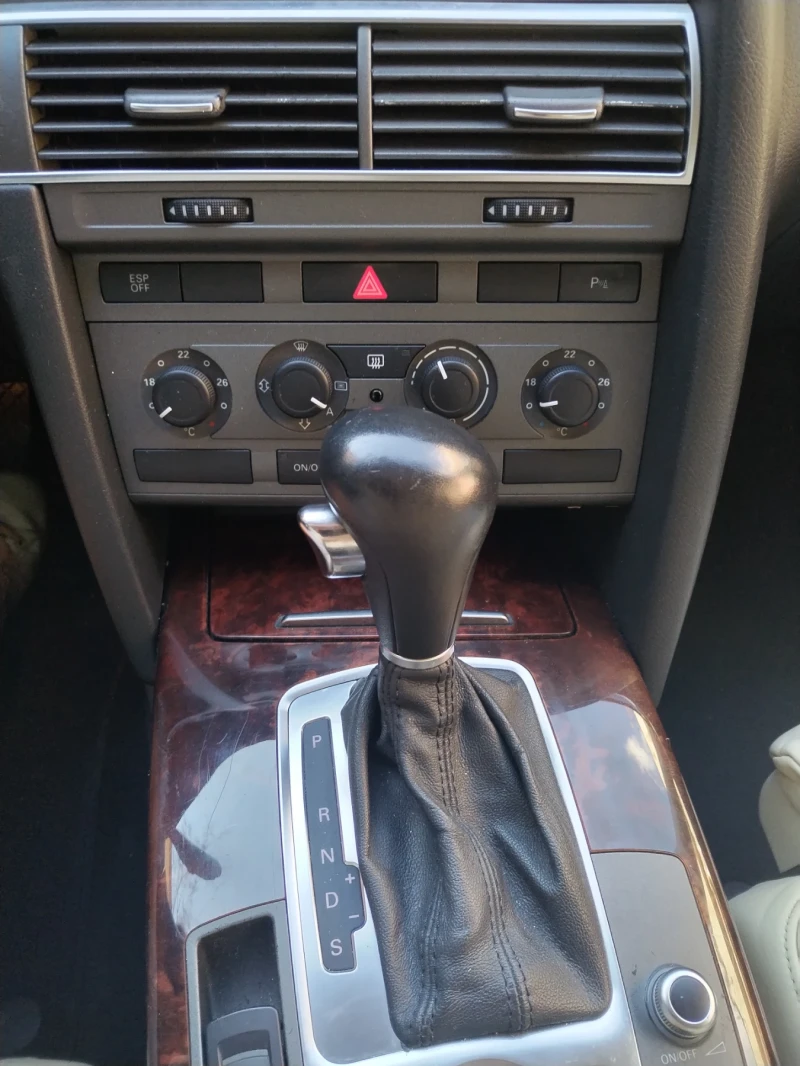 Audi A6, снимка 9 - Автомобили и джипове - 52619599