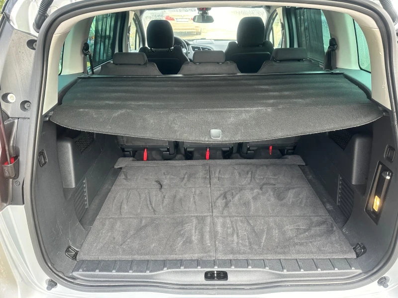 Peugeot 5008 2.0 HDI multimedia, снимка 15 - Автомобили и джипове - 53105477