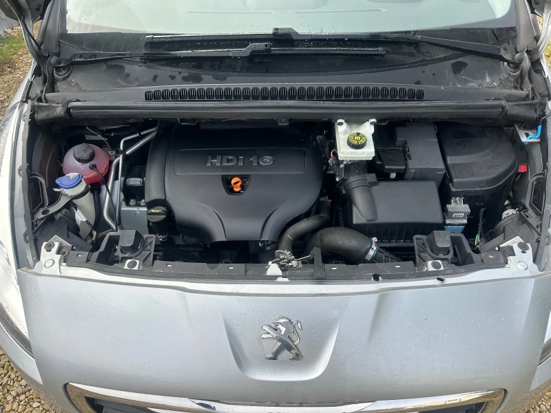 Peugeot 5008 2.0 HDI multimedia, снимка 17 - Автомобили и джипове - 53105477