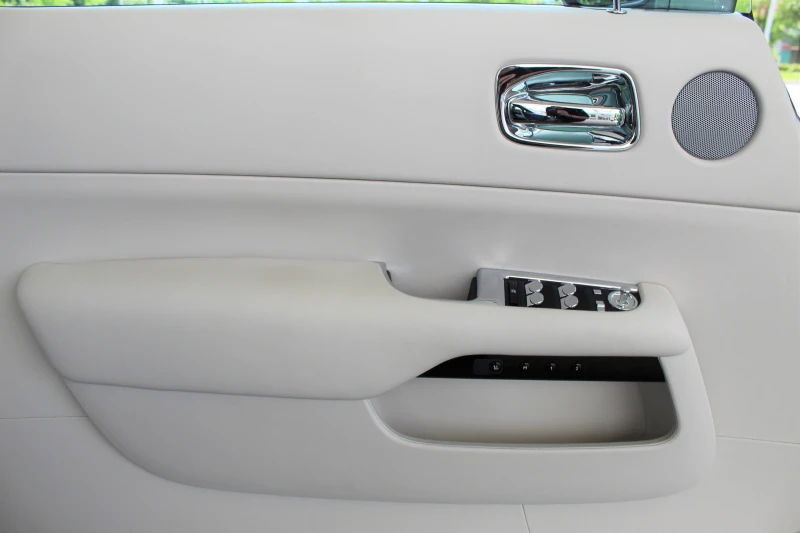 Rolls-Royce Dawn 6.6 V12/ HEAD UP/ NIGHT VISION/ CAMERA/ 21/, снимка 7 - Автомобили и джипове - 53363008