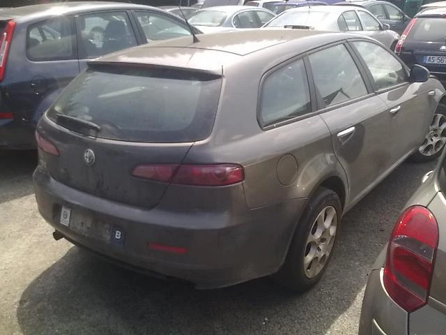 Alfa Romeo 159 sportwagon 1.9 JTD, снимка 4 - Автомобили и джипове - 20701413